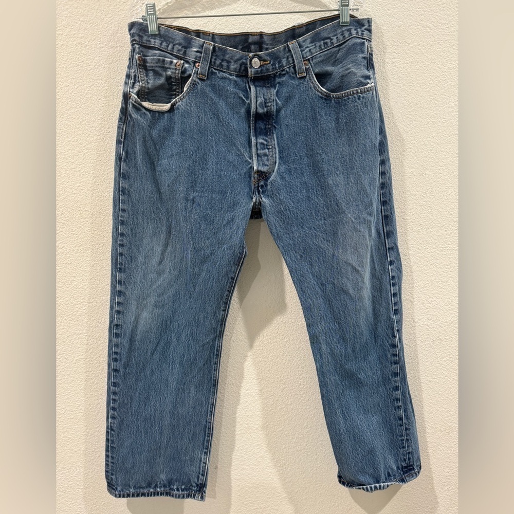 Levi’s Men’s 501 Straight Fit 100% Cotton Button Fly Denim Blue Jeans Size 38 - Picture 12 of 16
